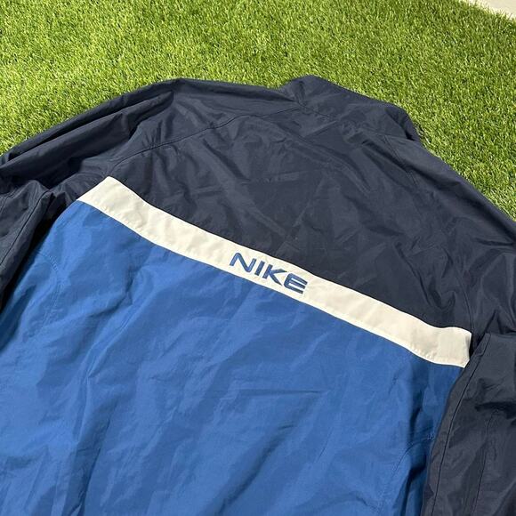 Vintage Nike Windbreaker - Picture 4 of 5